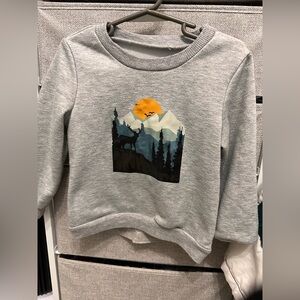 Gray Sweatshirt with Mountain and Deer Print